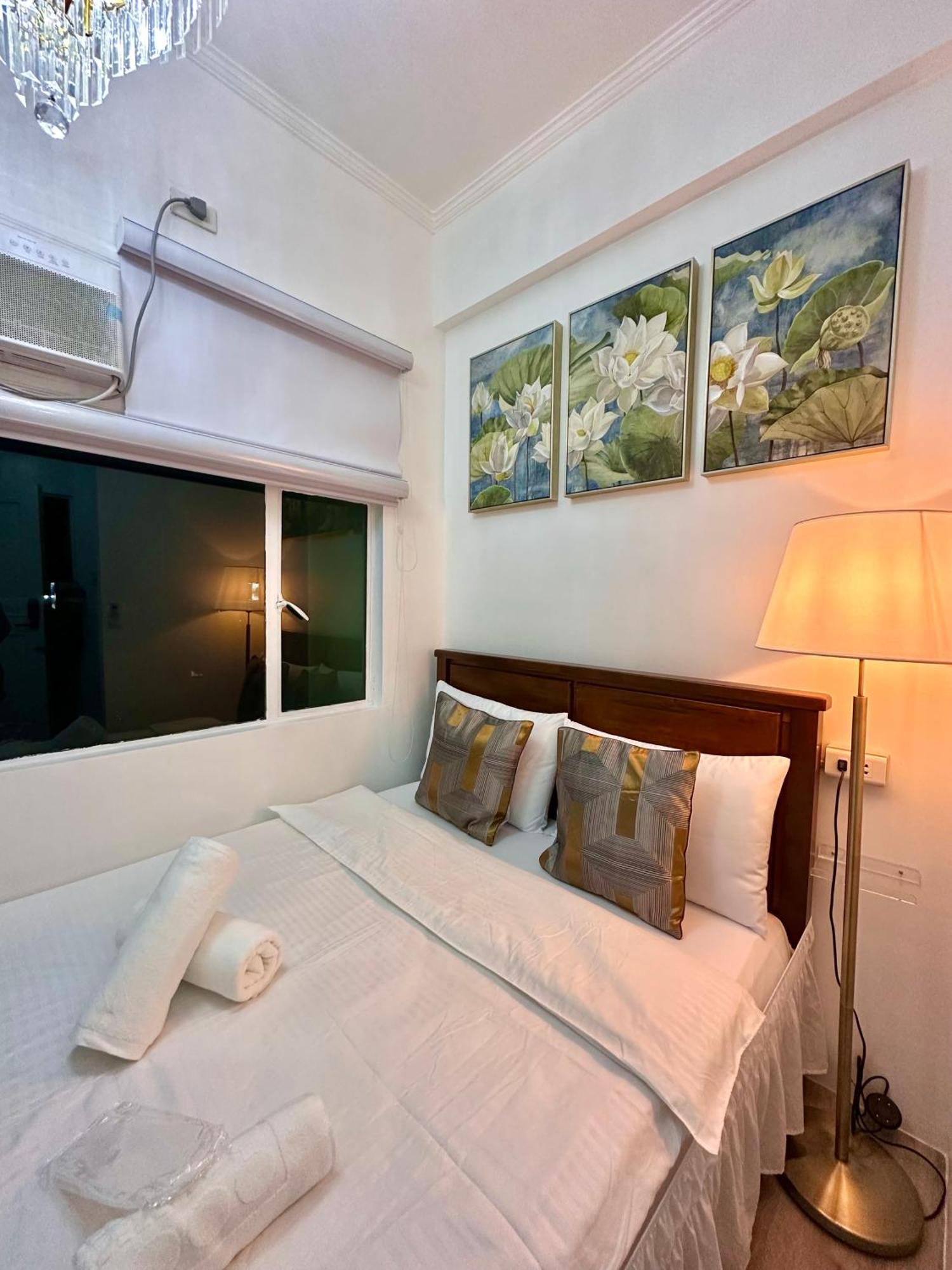 Studio Two Condominium, Alabang - Gold Fiber Wi-Fi -Netflix Ready Muntinlupa City Dış mekan fotoğraf