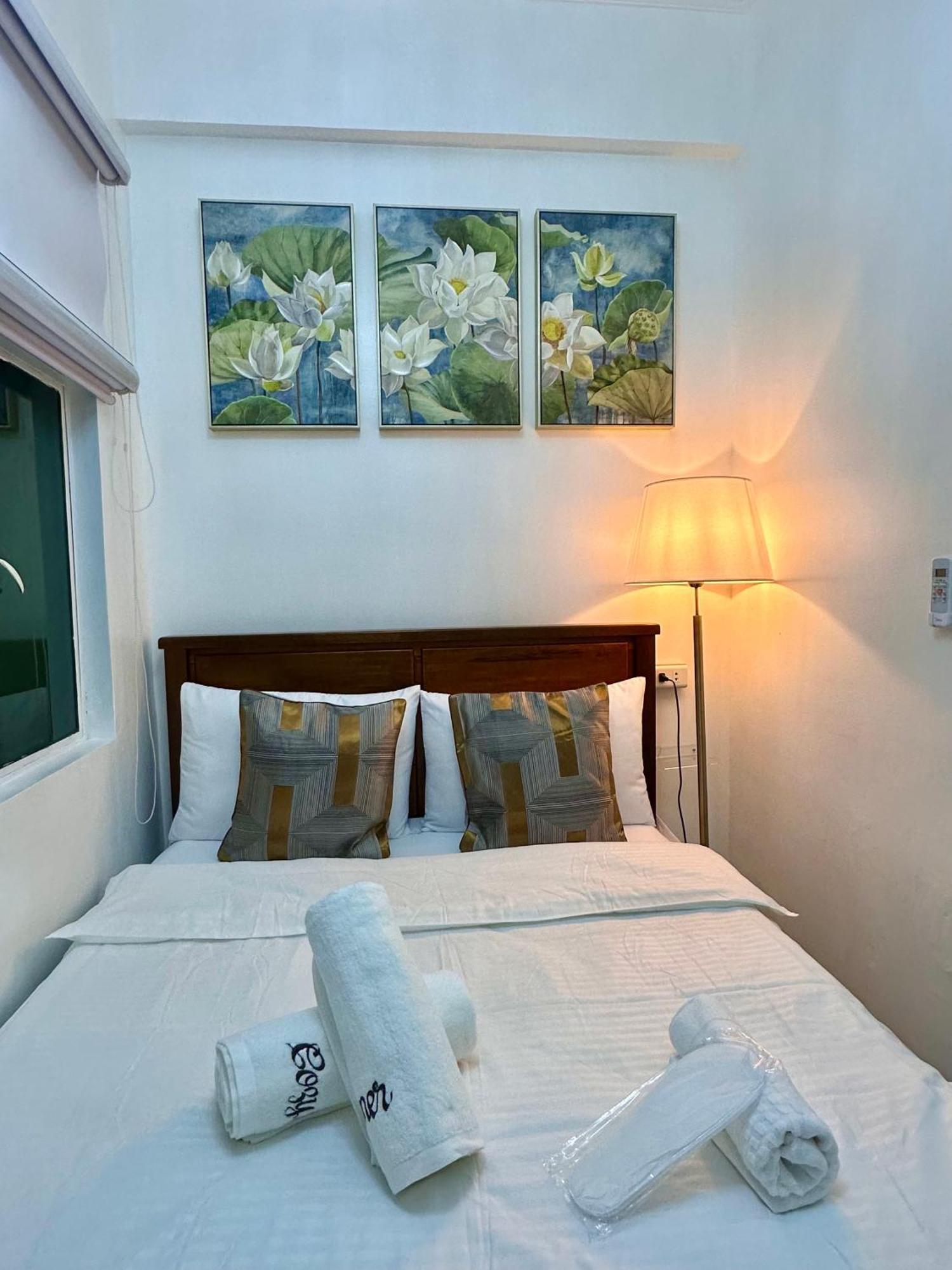 Studio Two Condominium, Alabang - Gold Fiber Wi-Fi -Netflix Ready Muntinlupa City Dış mekan fotoğraf